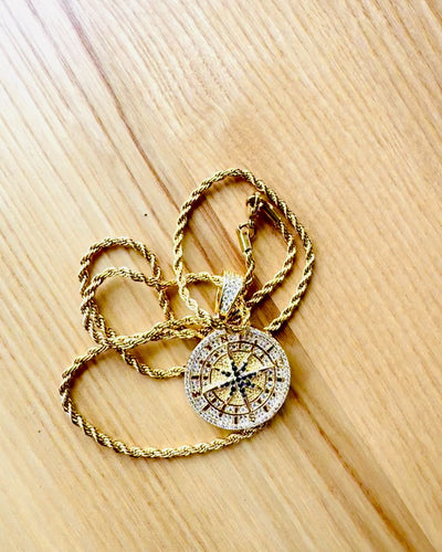 Halskette mit Kompass-Anhänger im Glamour-Stil mit Zirkonia für Damen und Herren - goldfarben, Gravur