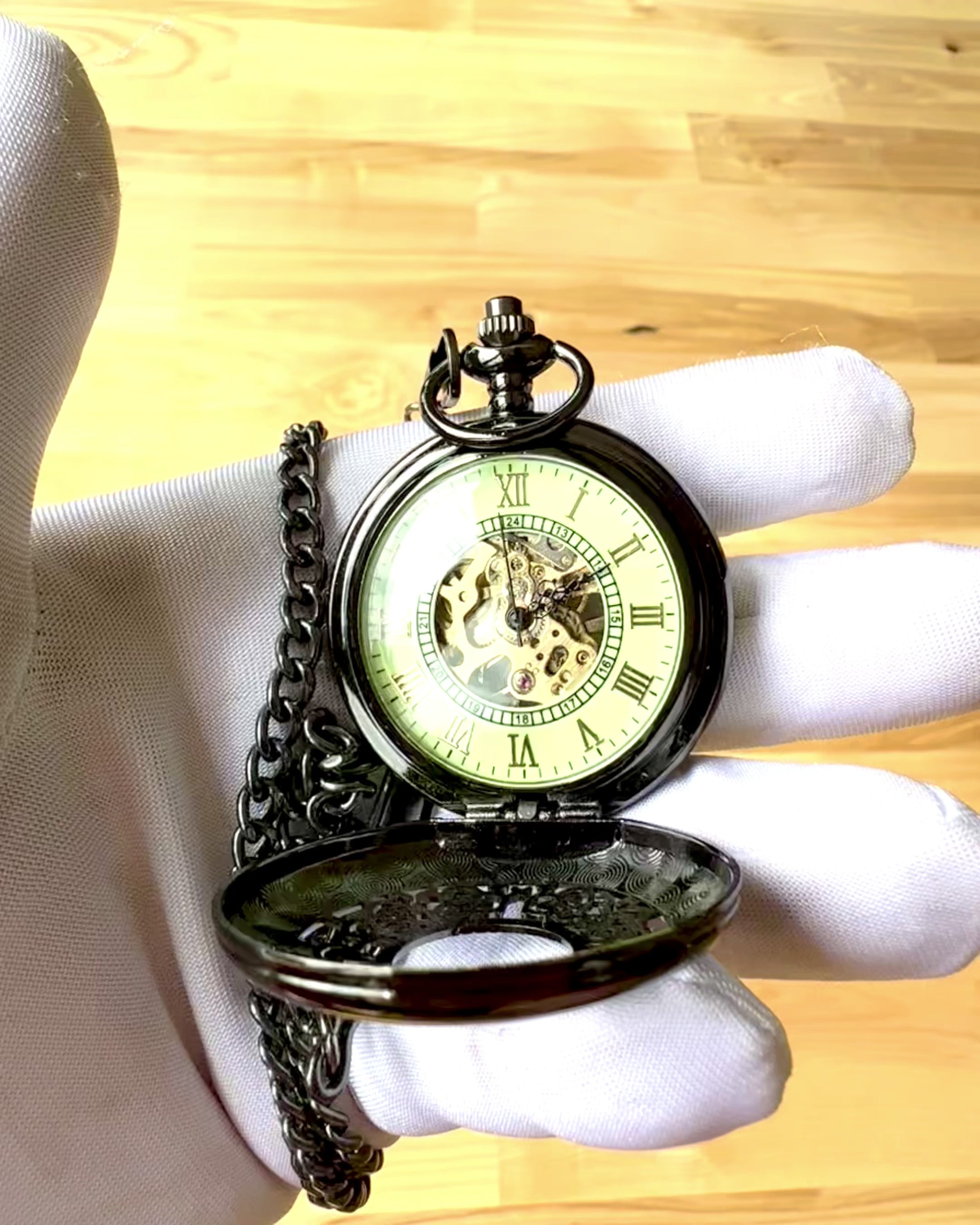 Taschenuhr "Eterna Eleganz", personalisiertes Geschenk, Gravur. Farbe Schwarz