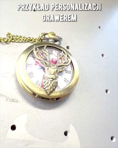 Taschenuhr Waldwächter - Elegante Uhr mit Hirschmotiv, personalisierbar mit Gravur