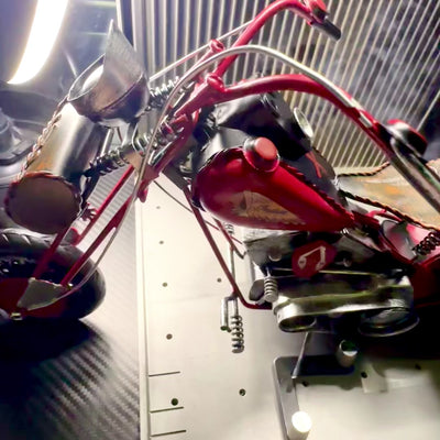 Großes klassisches Metallmodell Motorrad Chopper in Rot mit personalisierbarer Gravur  