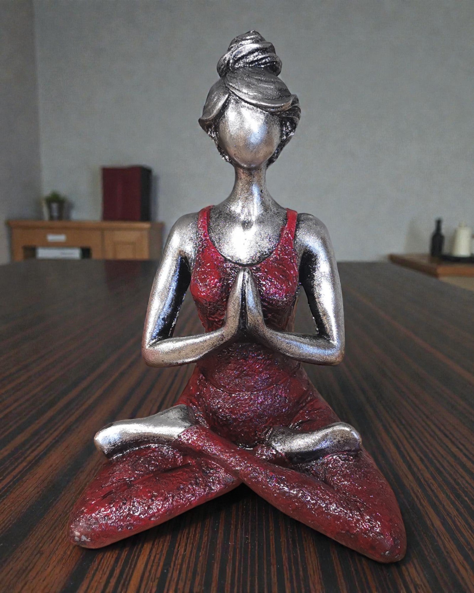 Frauenfigur 24 cm – Yoga Silber-Bordeauxrote Harmonie